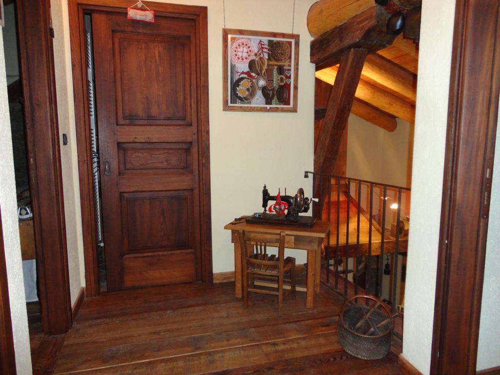 Bed and Breakfast Les Chevreuils Introd Exterior foto