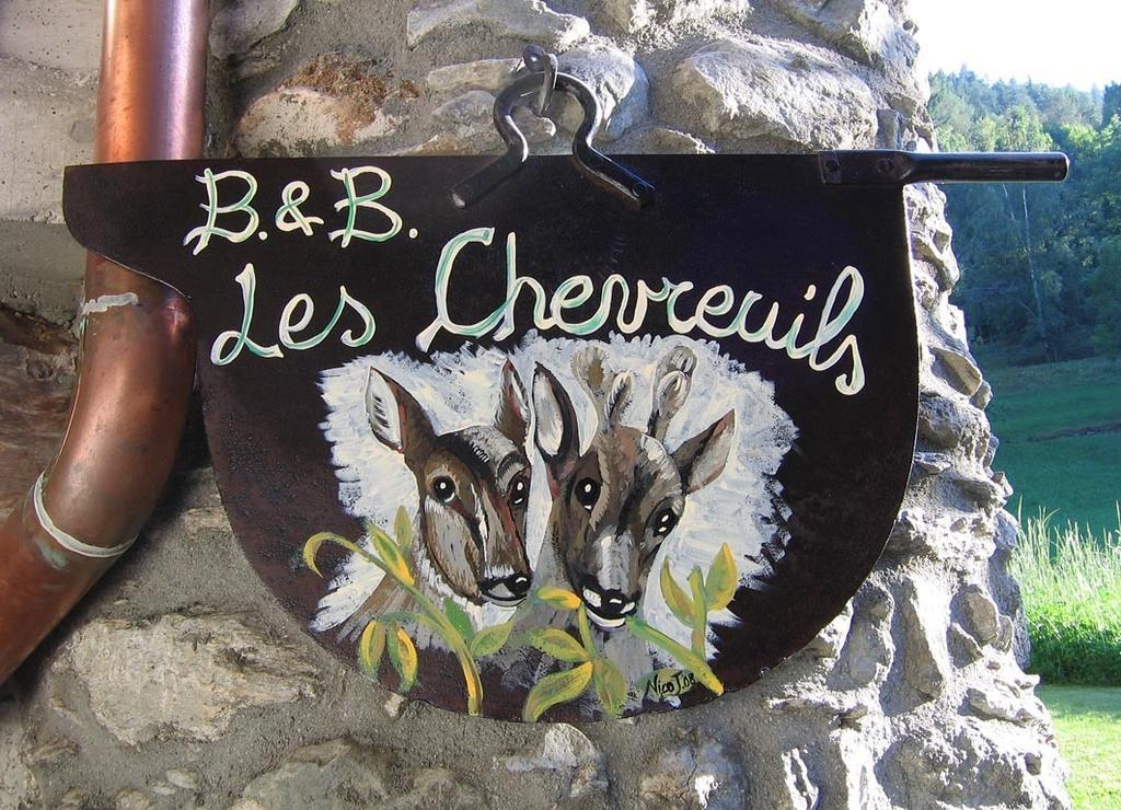 Bed and Breakfast Les Chevreuils Introd Exterior foto